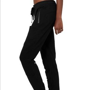 ALO Yoga Urban Moto Jogger Sweatpants Black